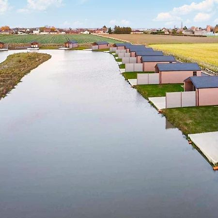 Old Leake Lakeside Fishing Retreats מראה חיצוני תמונה