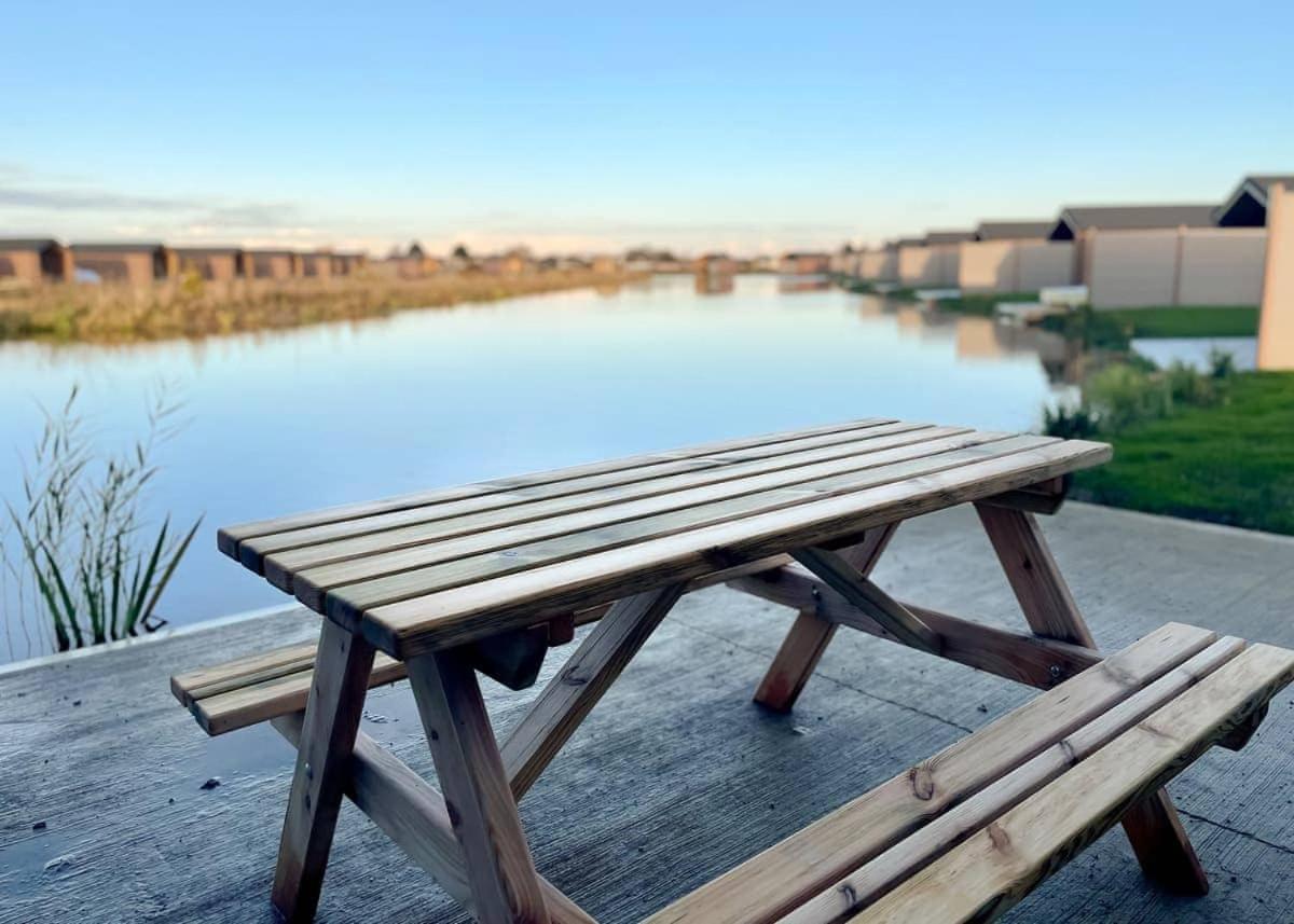 Old Leake Lakeside Fishing Retreats מראה חיצוני תמונה